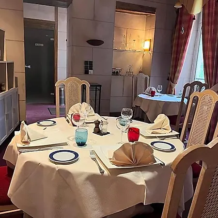 Logis Le Bretagne Szálloda 2*