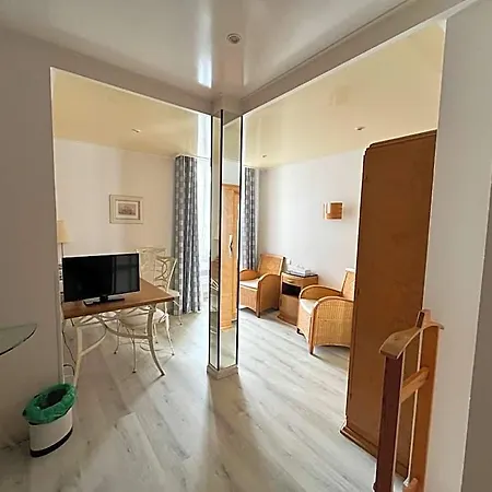 Logis Le Bretagne Szálloda 2*