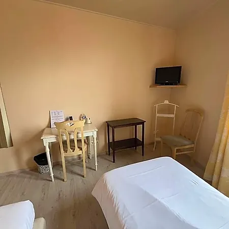 Logis Le Bretagne Szálloda 2*